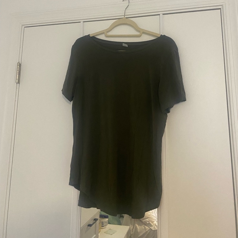 Olive green short sleeves tee